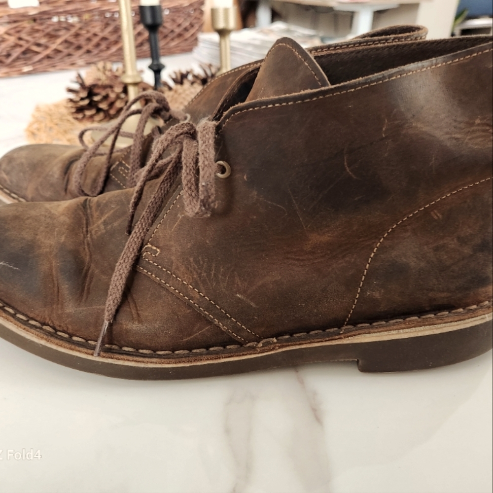 Men's Clarks Chuka style boot, US size 10.5. - Picture 2 of 5